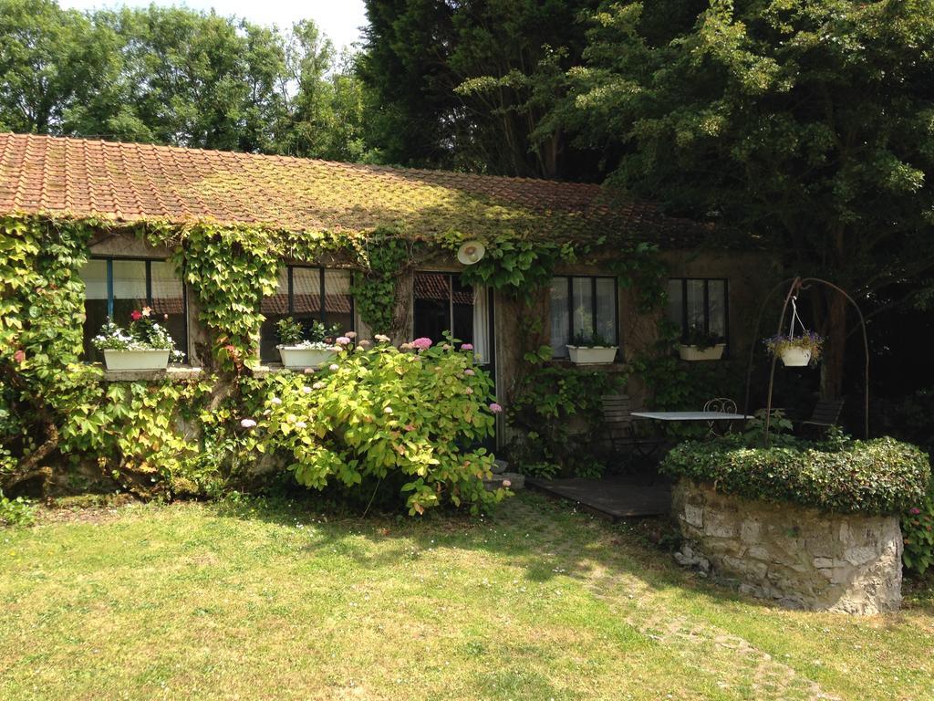 La Ferme Du Dizacre Bed & Breakfast Leubringhen Ruang foto