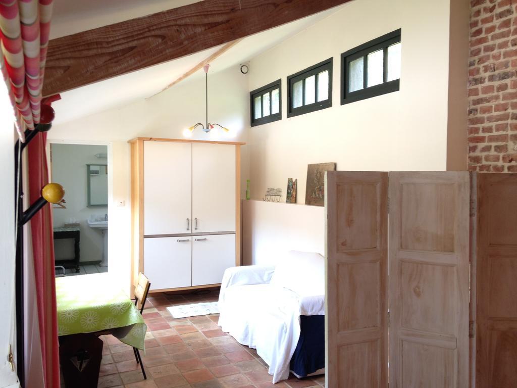 La Ferme Du Dizacre Bed & Breakfast Leubringhen Ruang foto